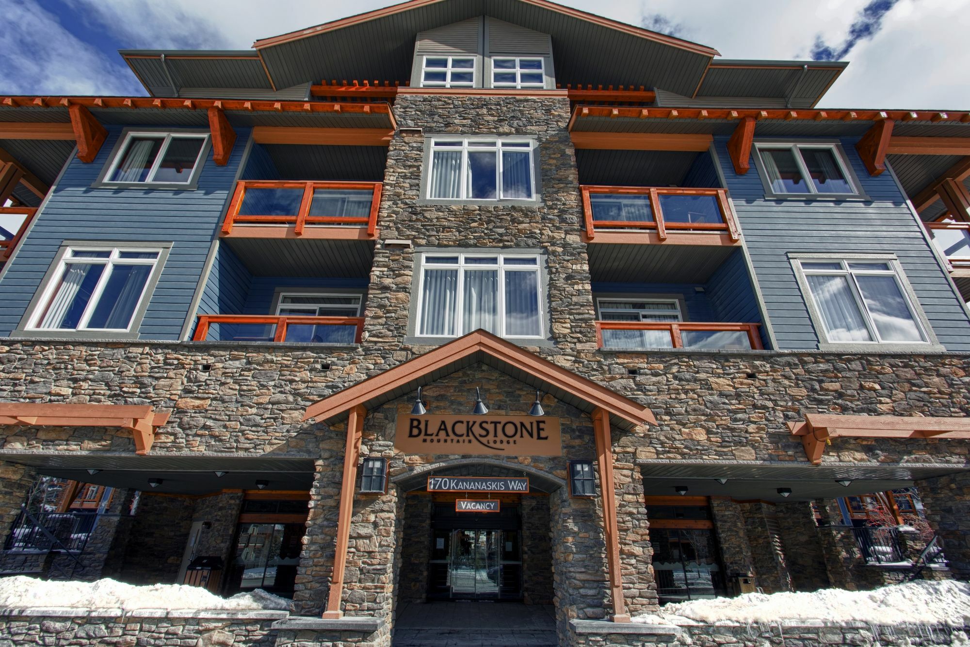 Blackstone Mountain Lodge By Clique Canmore Exterior photo